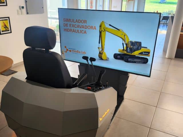 Simulador de Excavadora Hidráulica (SIMEX) Simulador de Excavadora Hidráulica (SIMEX)