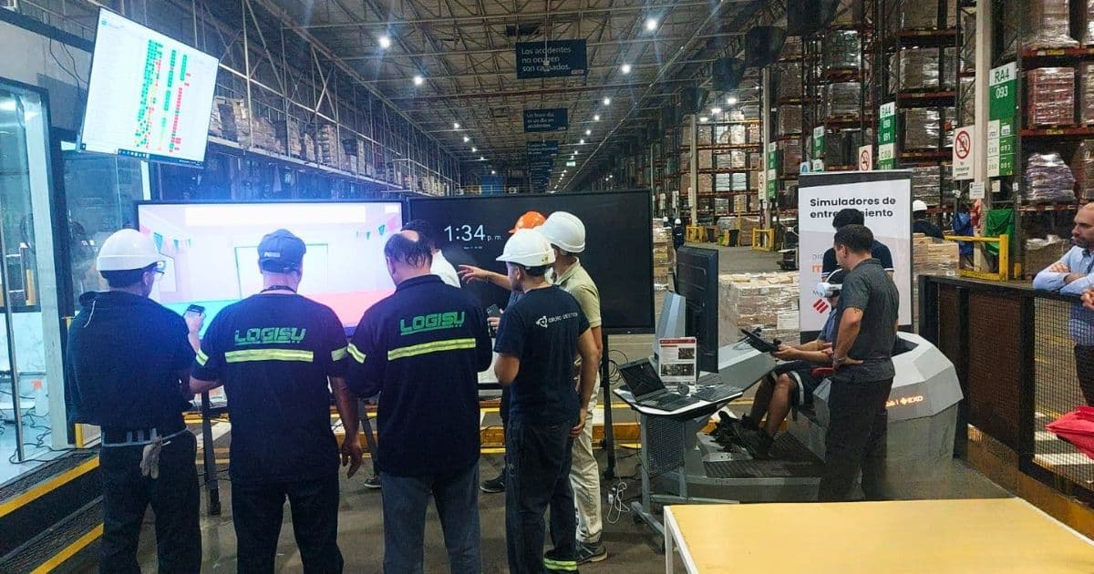 Simulador de autoelevador en jornada de Seguridad de COTO